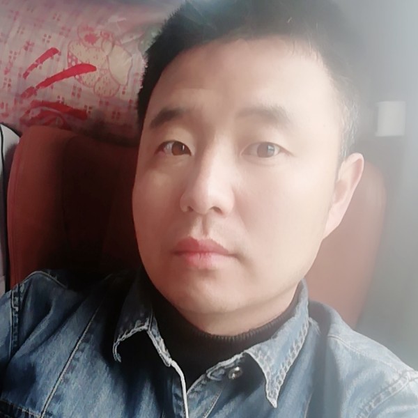 电脑傻傻的照片