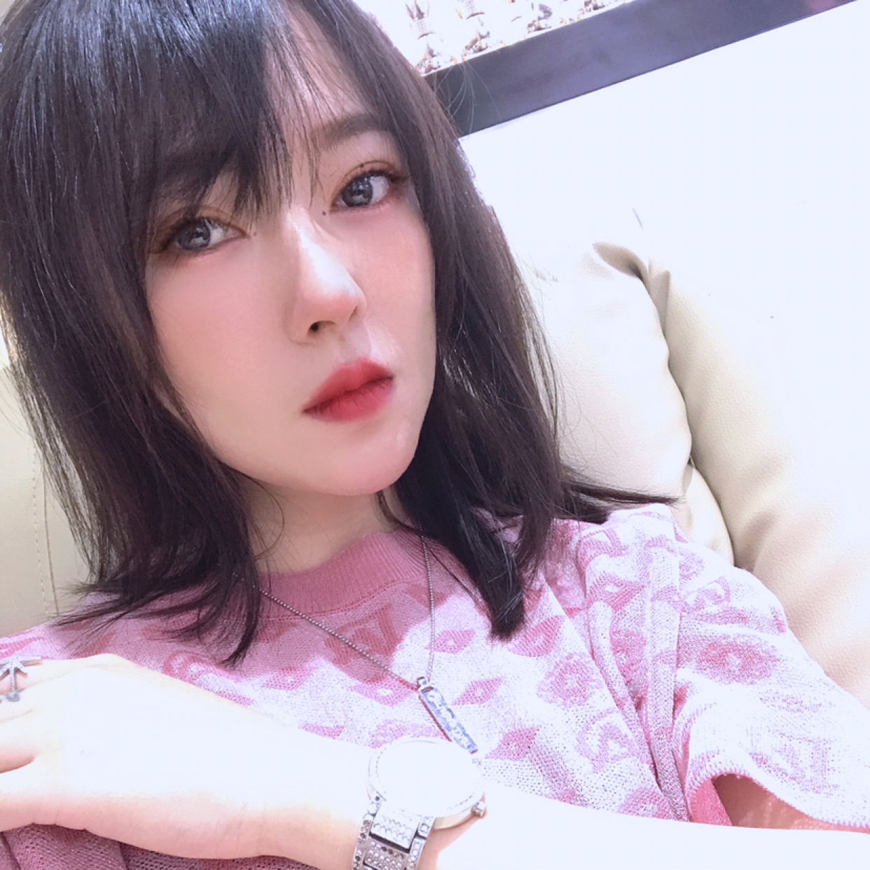 白飘飘的照片
