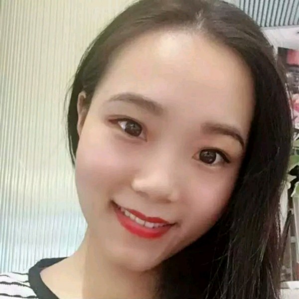 积极还小蜜蜂的照片