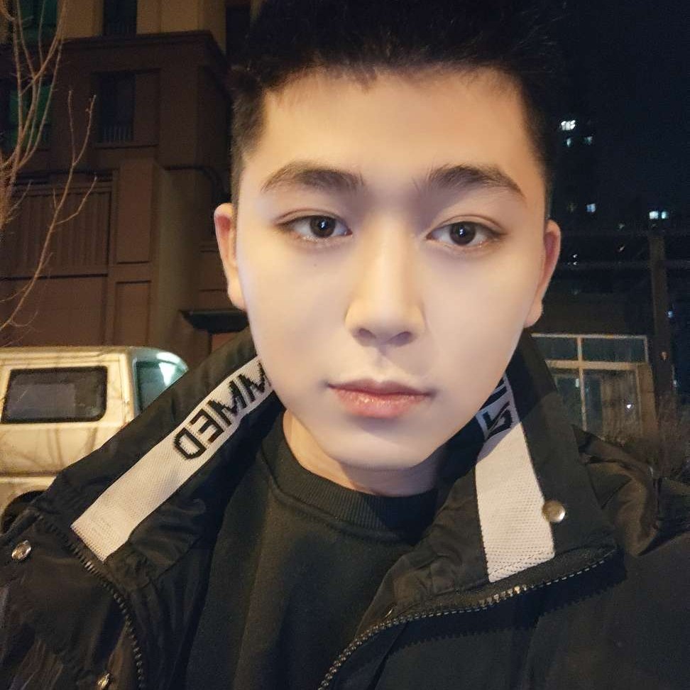 捡烟屁抽的照片