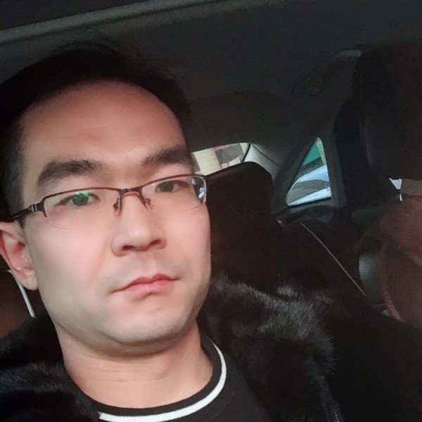 缘分拿鲤鱼的照片