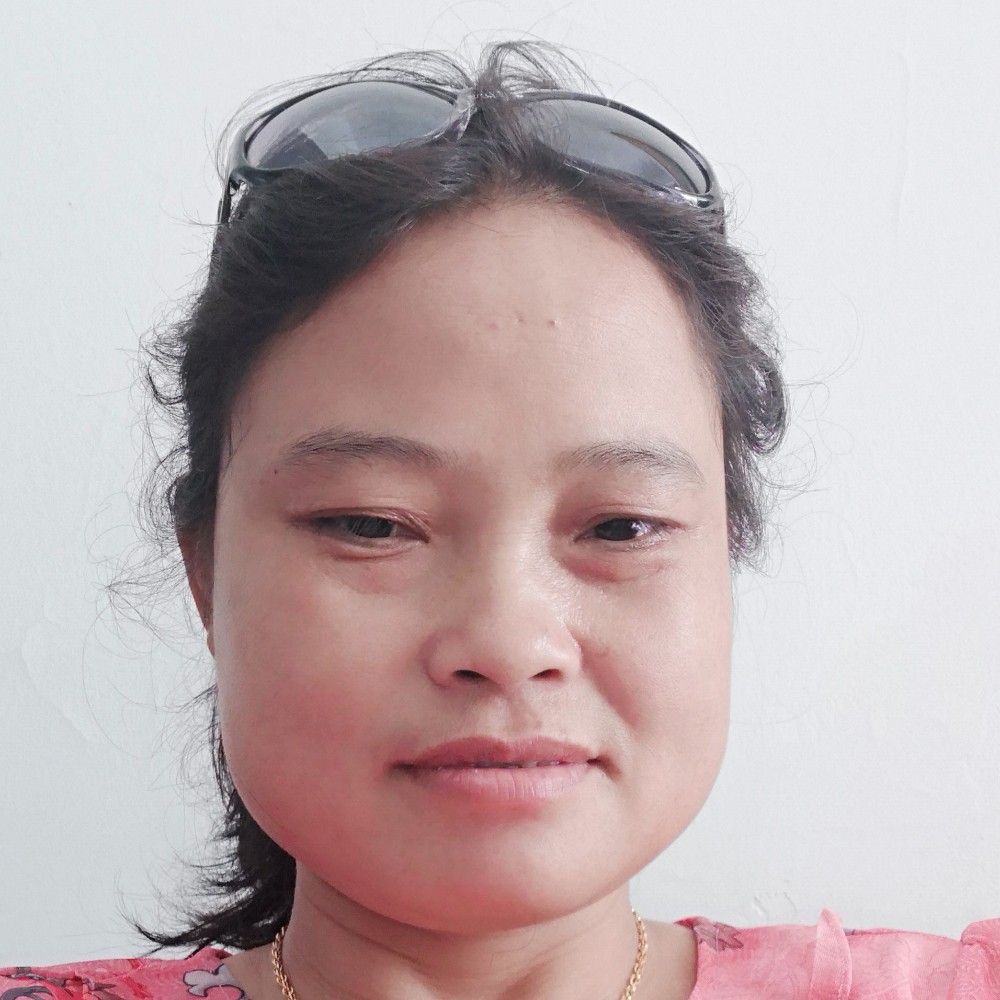 板栗浅吻矫情的照片