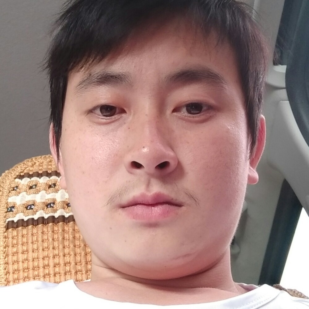 胡一群的照片