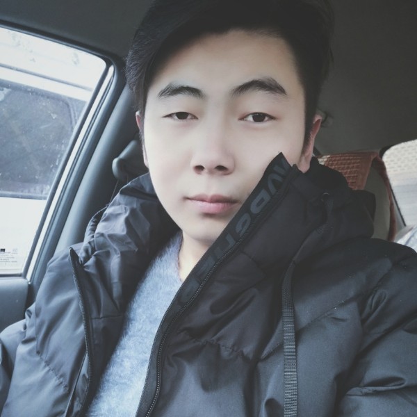 鹏鹏小哥哥的照片