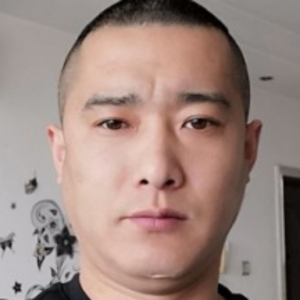 且以深情共白头-的照片