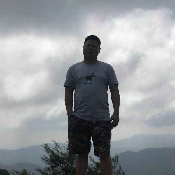 何家劲的照片