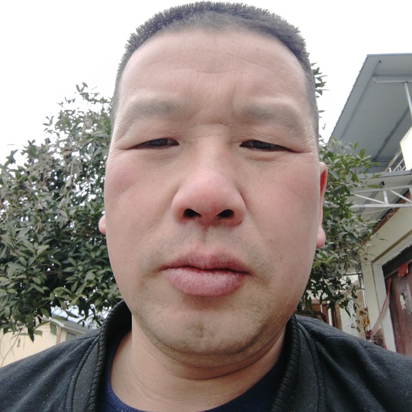 平湖留胡子的照片