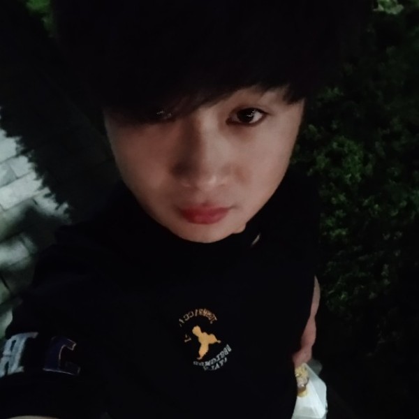 幻殇闻甜美的照片