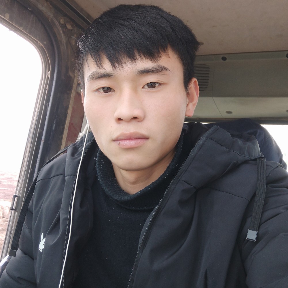 小，哥哥的照片