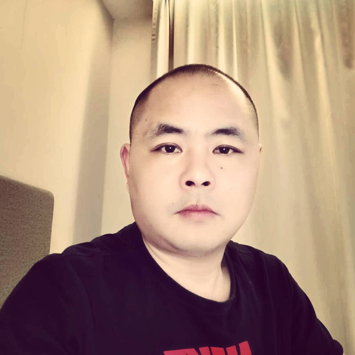 春媱拾忆黯然的照片