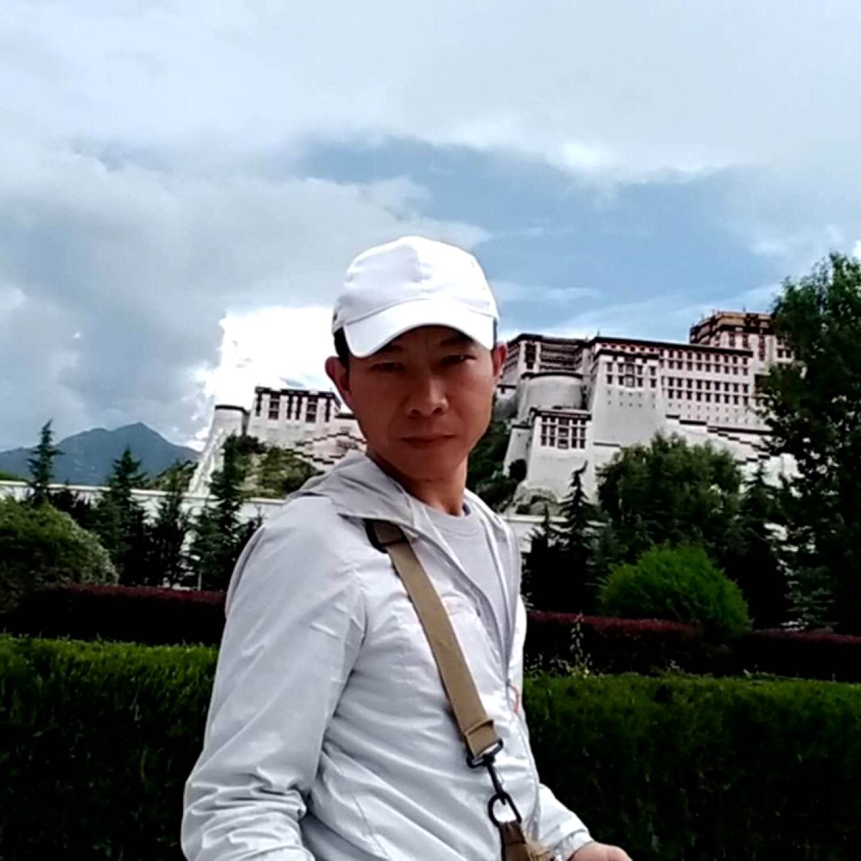 卷毛阿海的照片