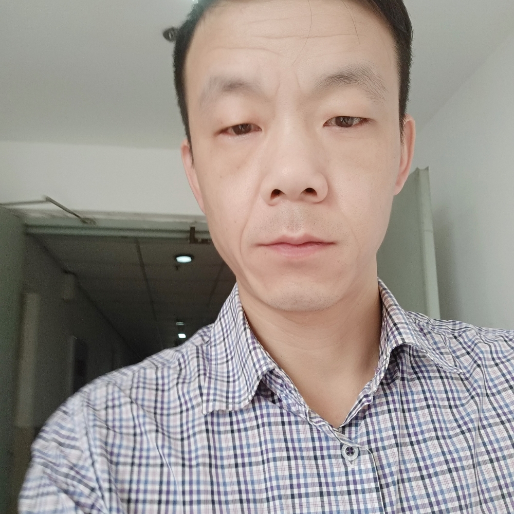 吕七龙珠的照片
