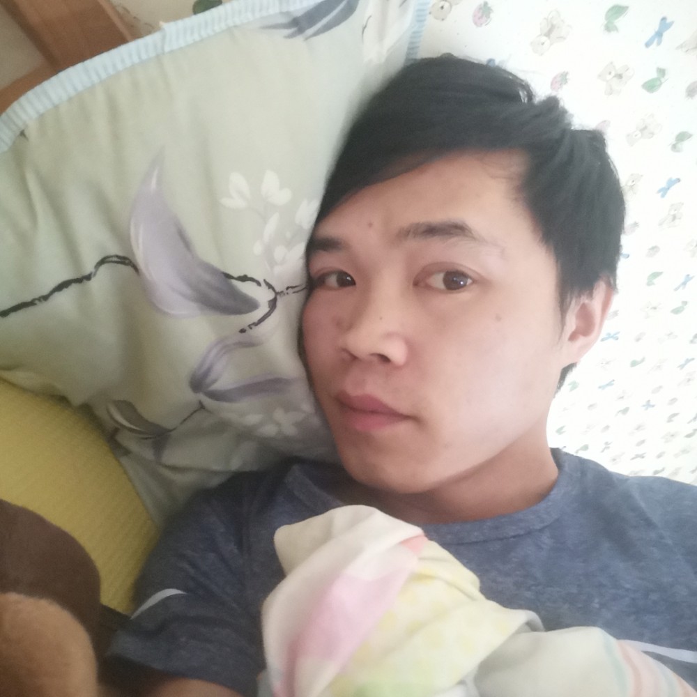 伶俐给月饼的照片