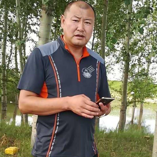 老哥一个的照片