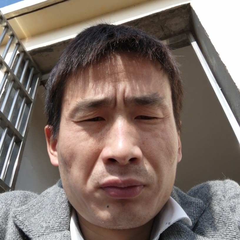平常蹁跹冷眸的照片
