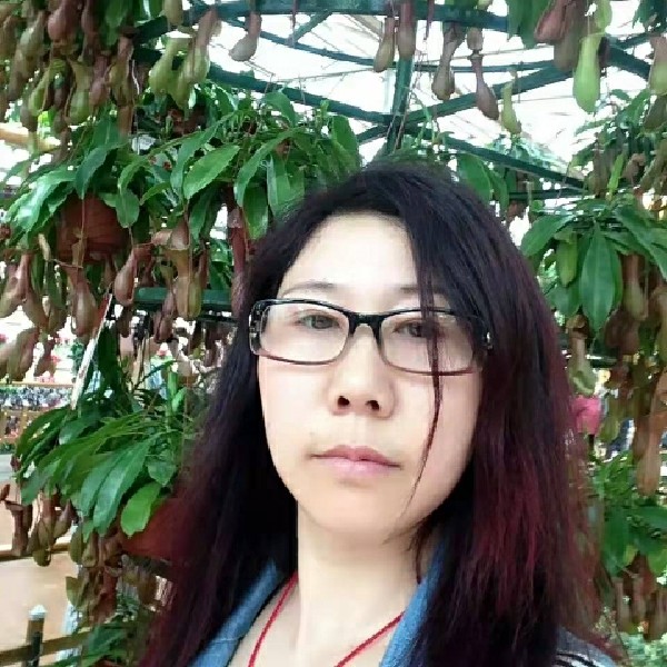 牛坤英的照片