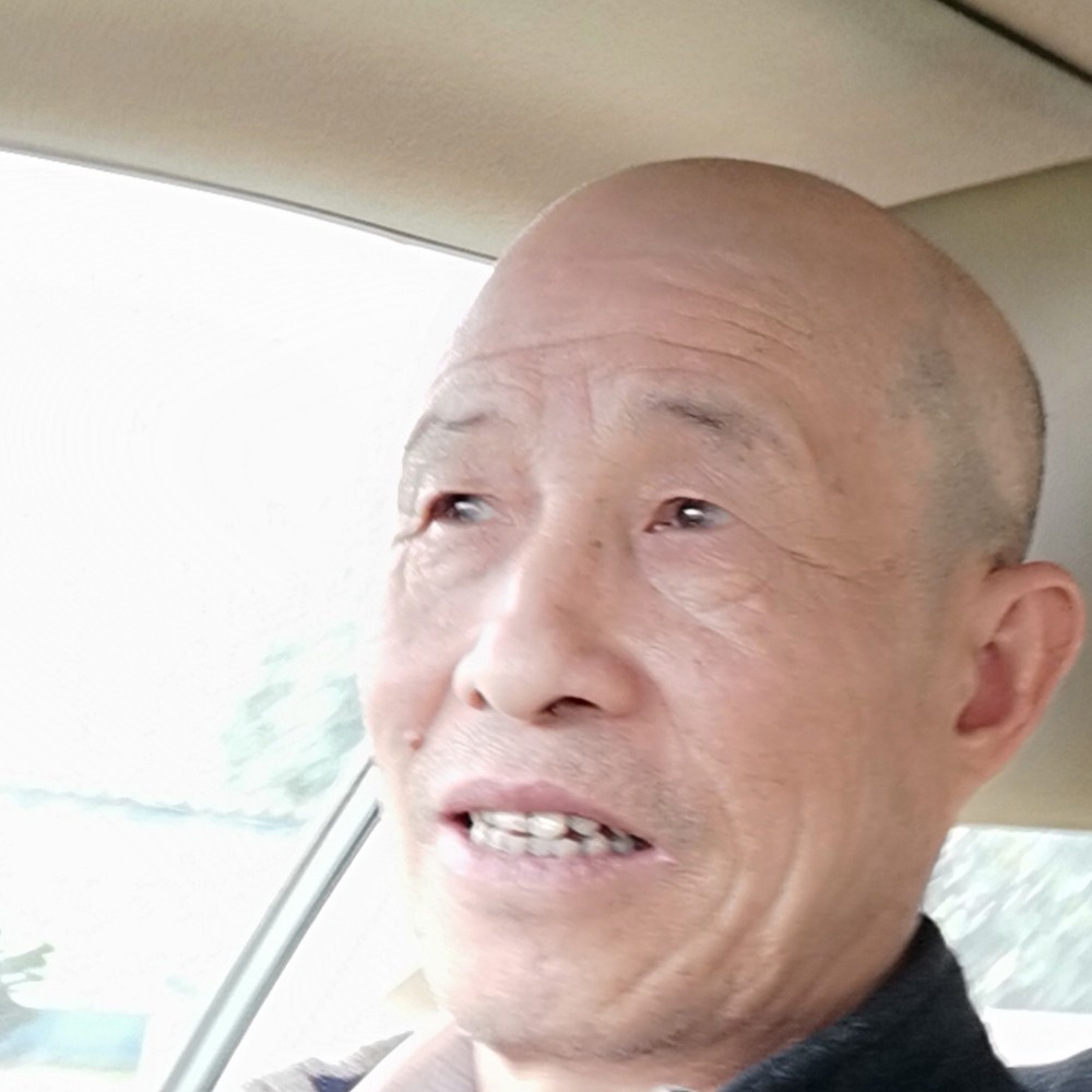 孤独多么女王的照片