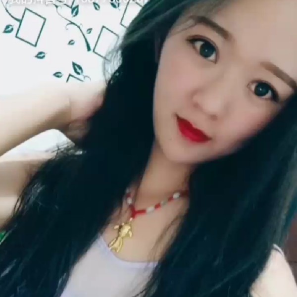 曲奇俊逸的照片