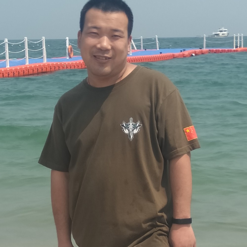 朱建刚的照片