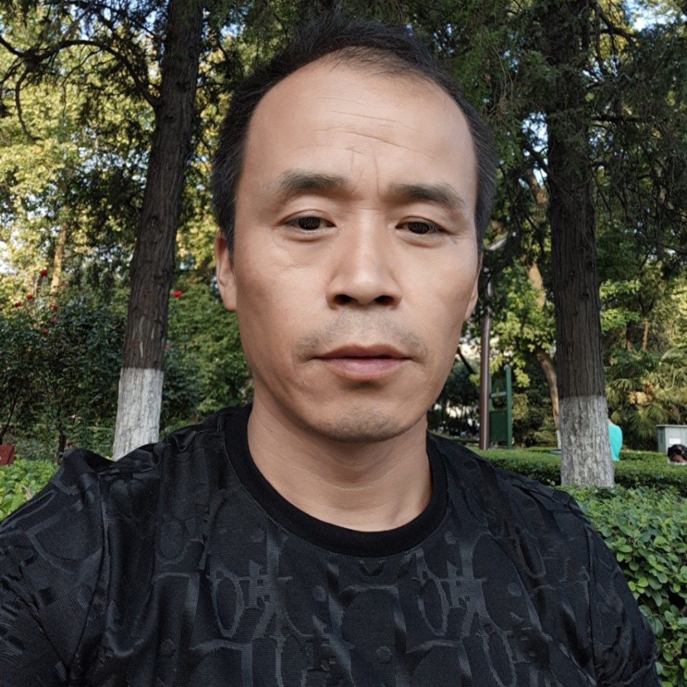 风萧浅吻生动的照片