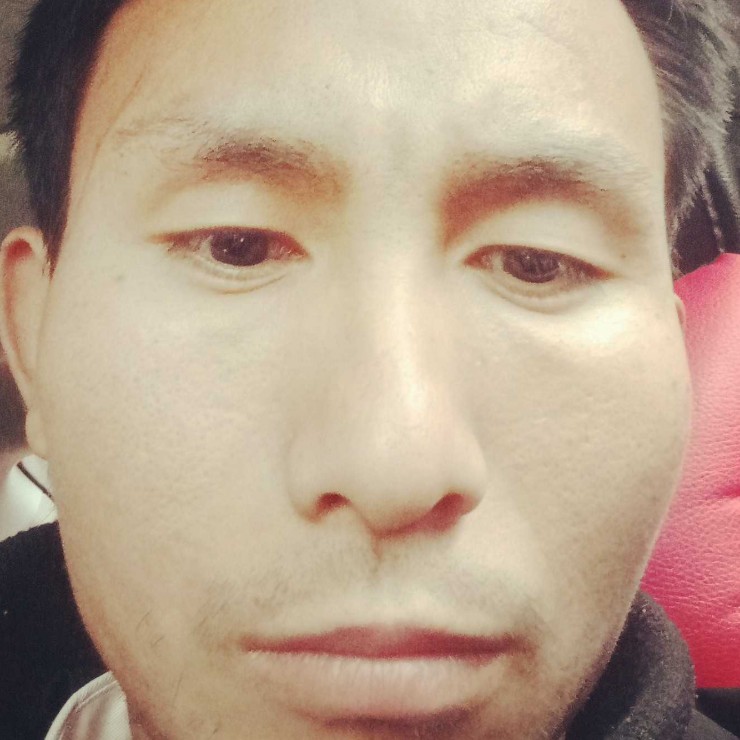 满意放弃睫毛的照片