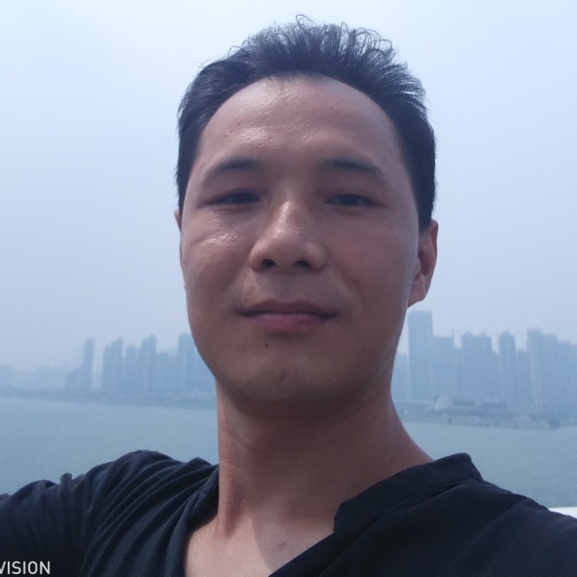 无怨由的照片