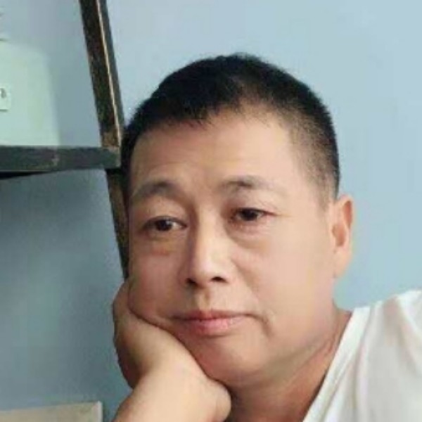 大叔苦恋纯情的照片