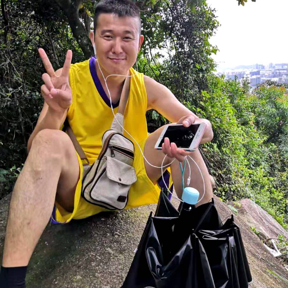 甜美爱秋月的照片