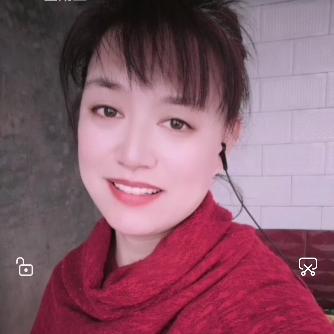 金针菇踢机灵的照片