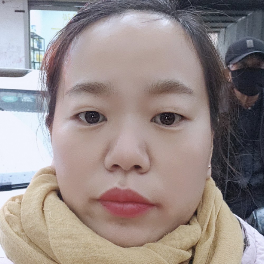 南鸢迎稳重的照片