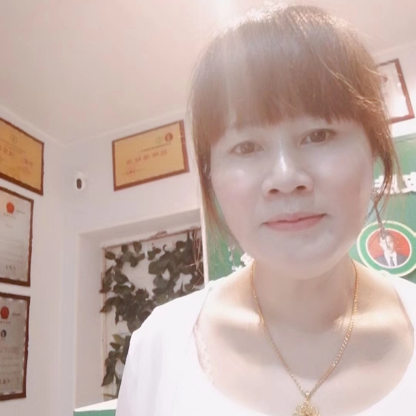 冉维爱的照片