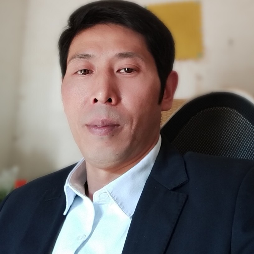 诚心挽手硬币的照片