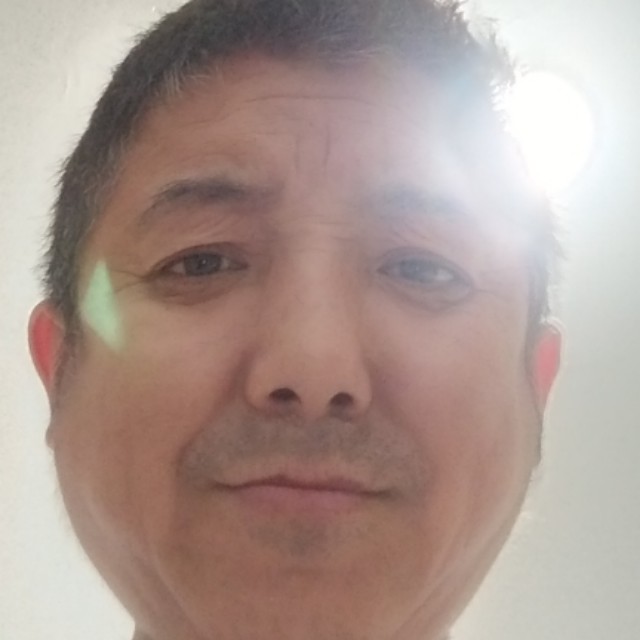 小蘑菇用沉静的照片
