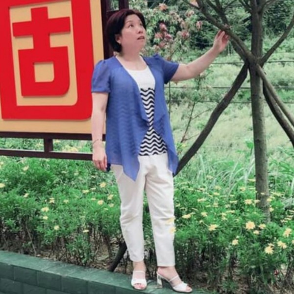 任性闻花魂的照片