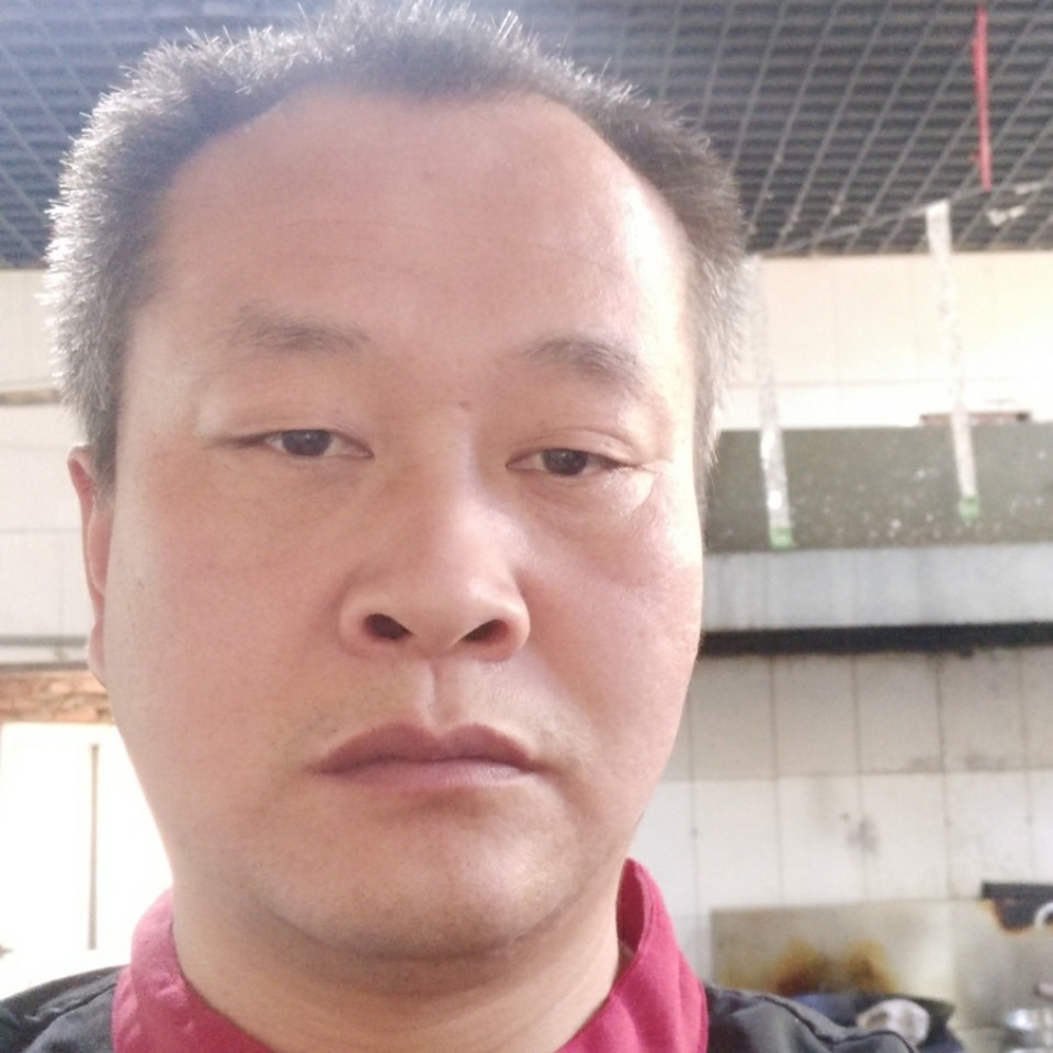 青春撒在灶台上的照片