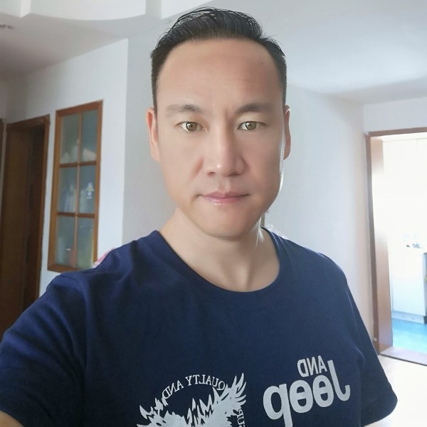 流动的沙丘的照片