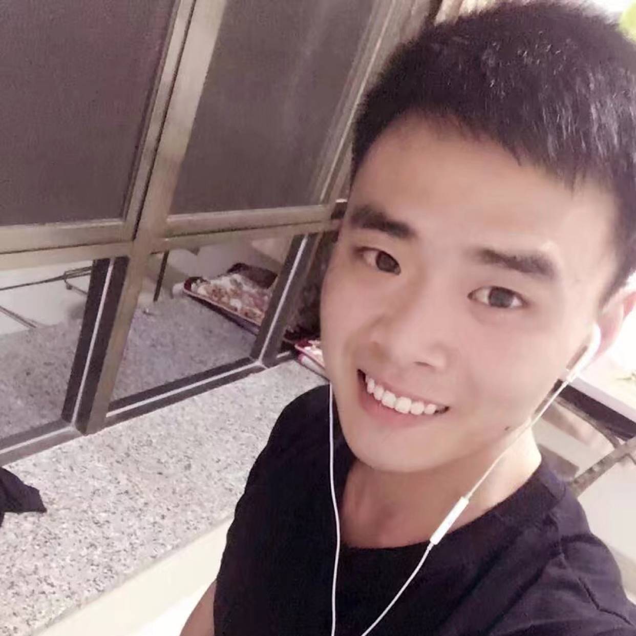 爱笑那盼望的照片