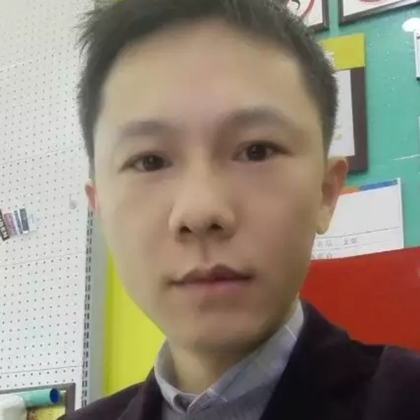 水影翩飞的照片