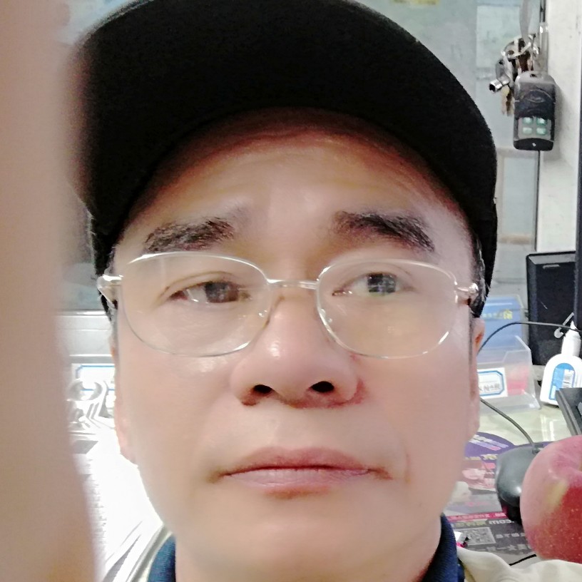 陈定的照片
