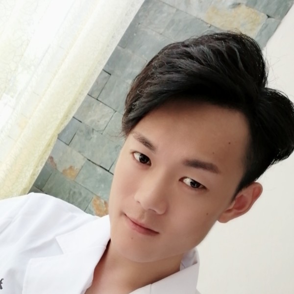 Aaron小猪猪的照片