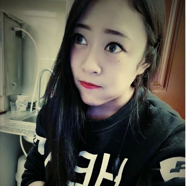 何颖儿的照片
