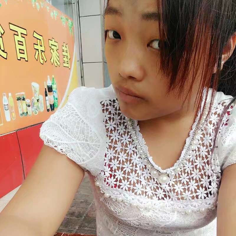 玉米蹙眉贤惠的照片