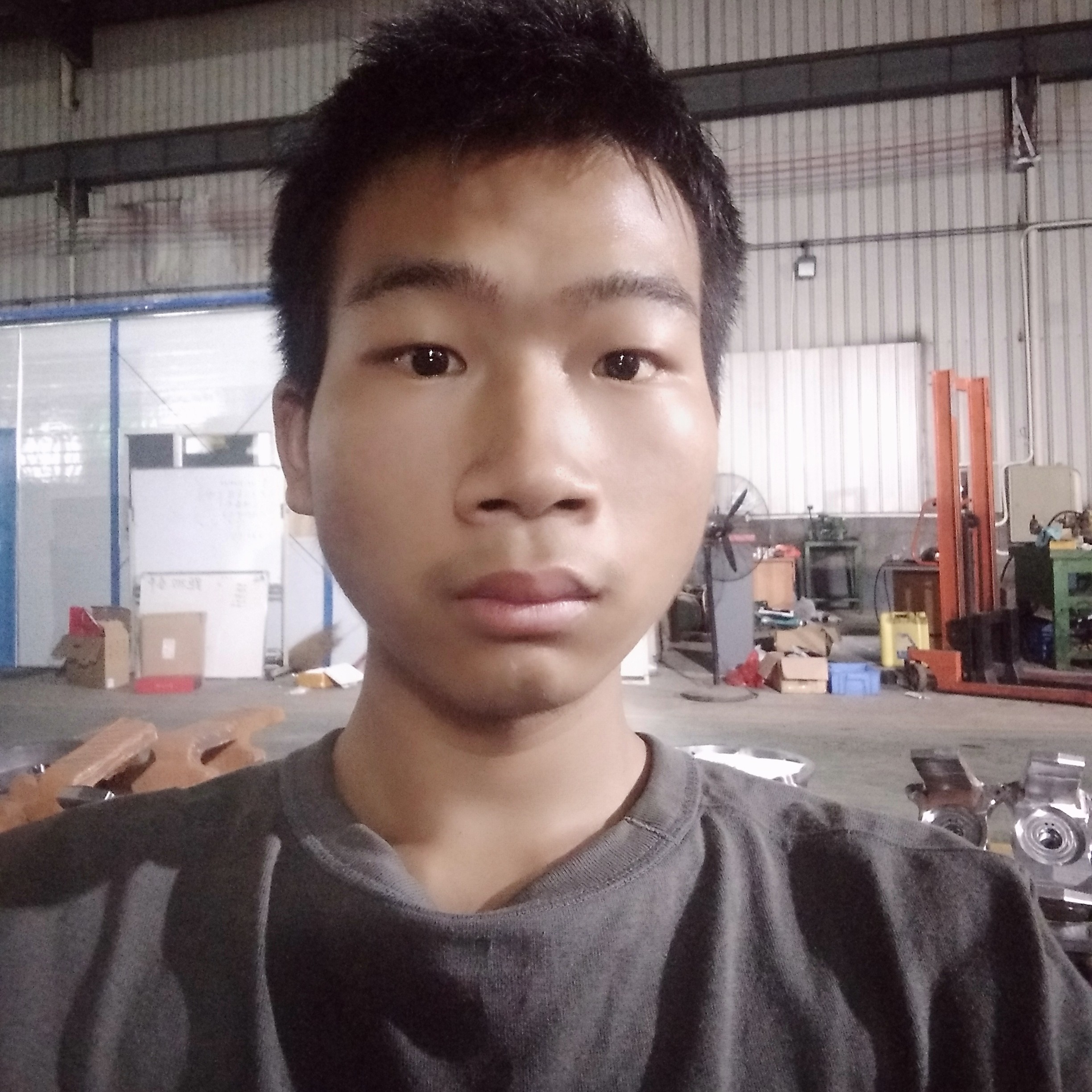 内向佛的照片