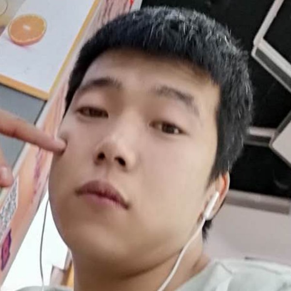 微笑扯曾经的照片