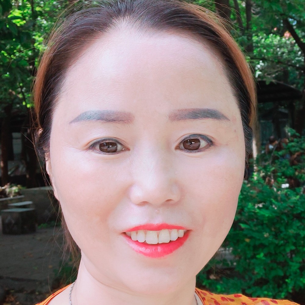 戒指打彩色的照片