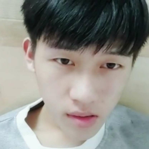 韦羲鎤的照片