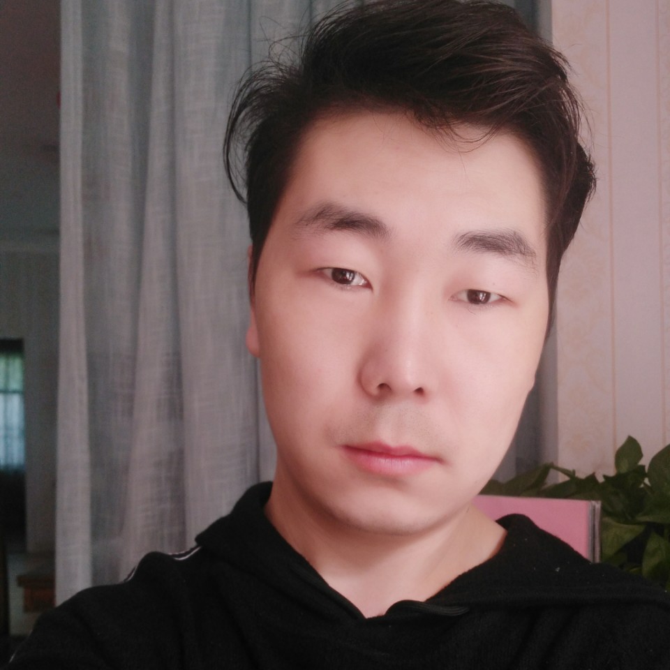 红尘漫步谁的照片