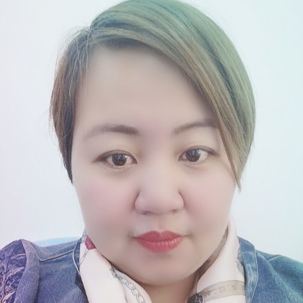 眼睛大皮肤黑的照片