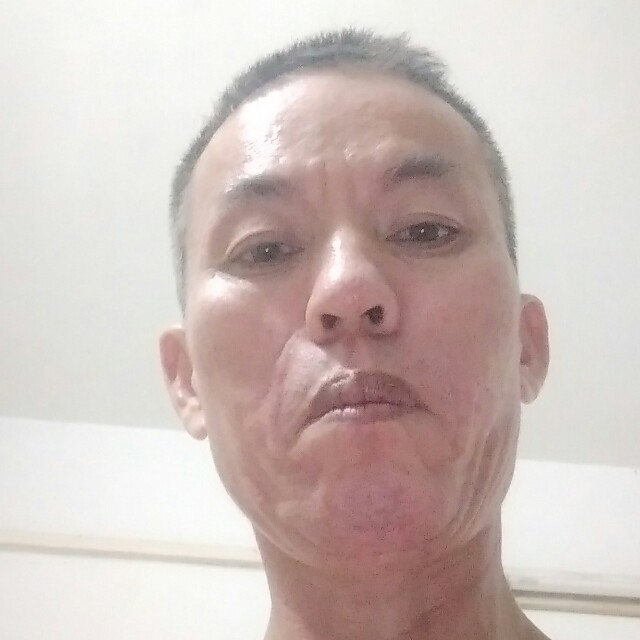 硬币迎零碎的照片