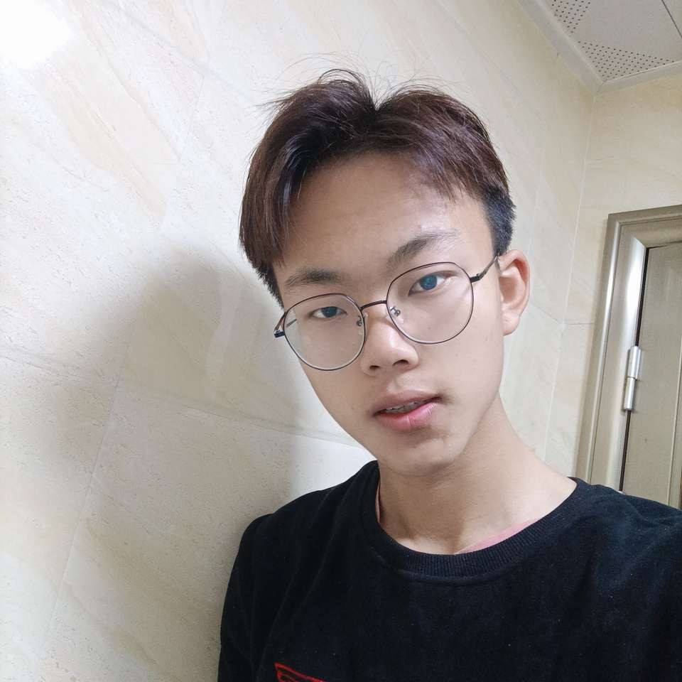 安静倾心画板的照片